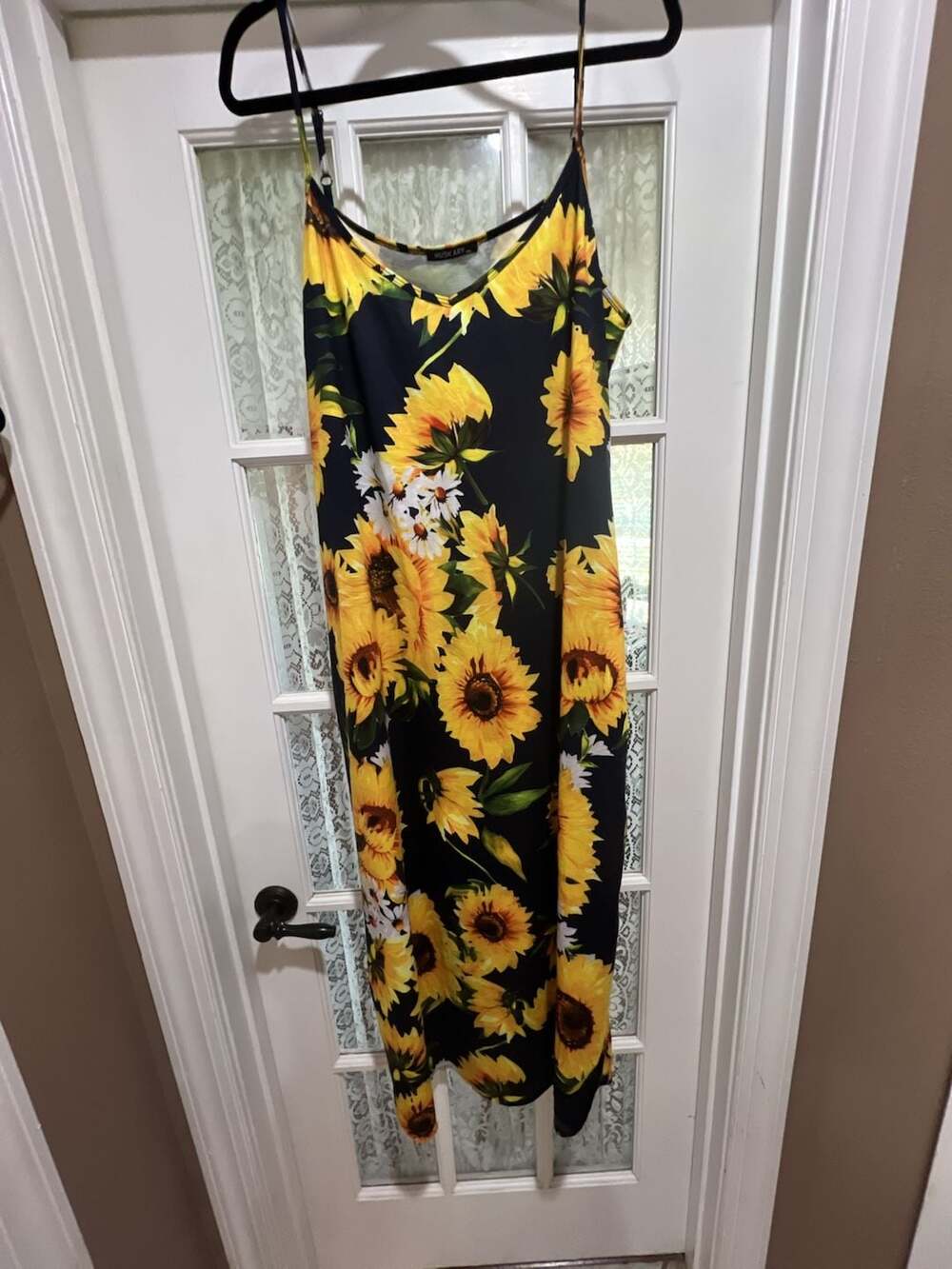 Huskary Women's Casual Sunflower Print V-Neck Spaghetti Strap Maxi Dress